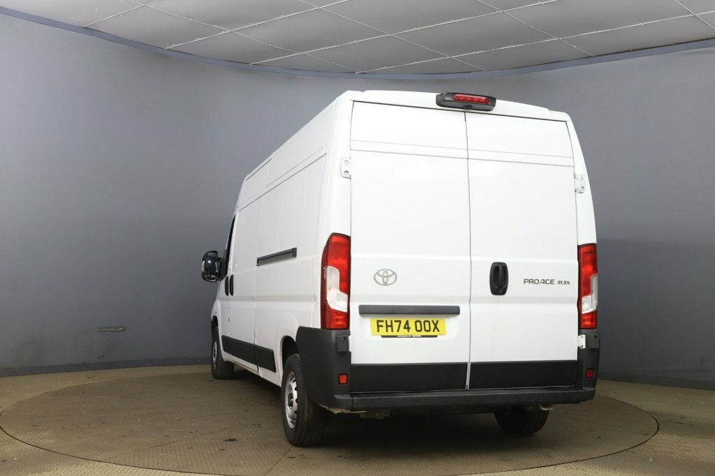 Toyota PROACE 2.2L Icon White #4