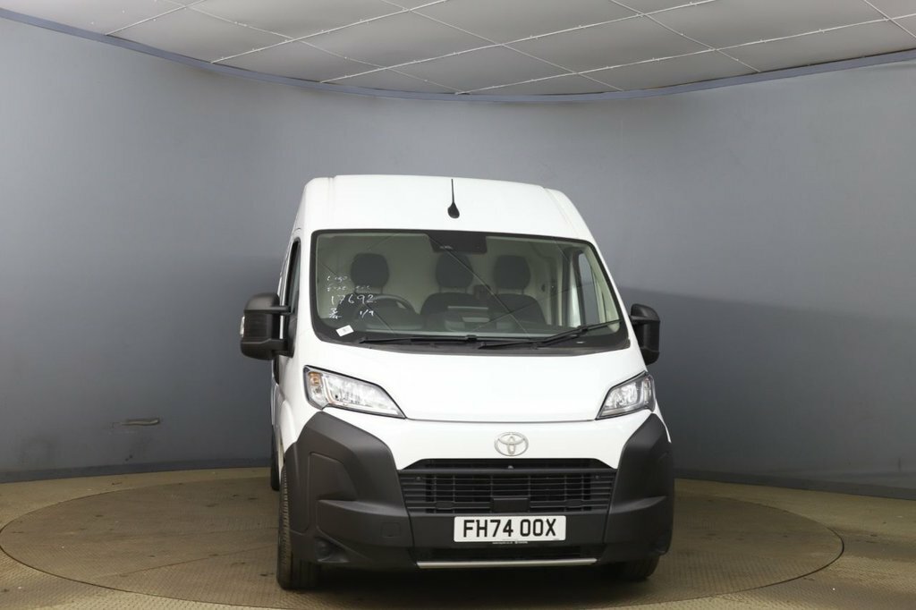 Toyota PROACE 2.2L Icon White #2