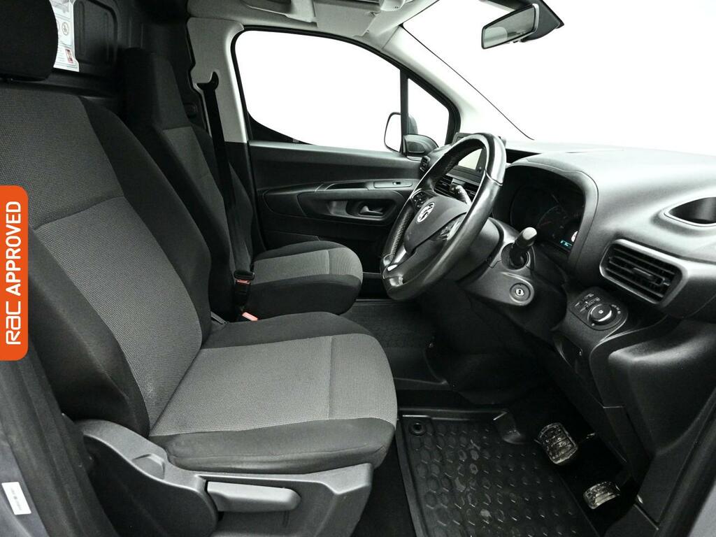 Vauxhall Combo-e Life 2300 50Kwh Dynamic Panel Van L1 Grey #2
