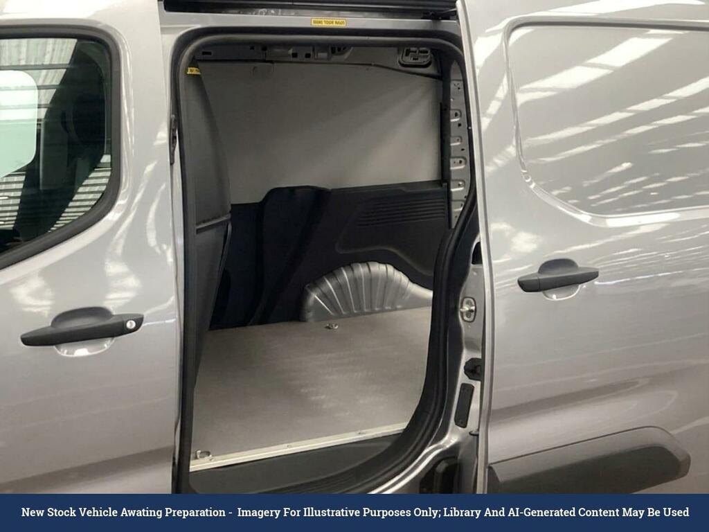 Vauxhall Combo-e Life 2300 50Kwh Dynamic Panel Van L1 Grey #4