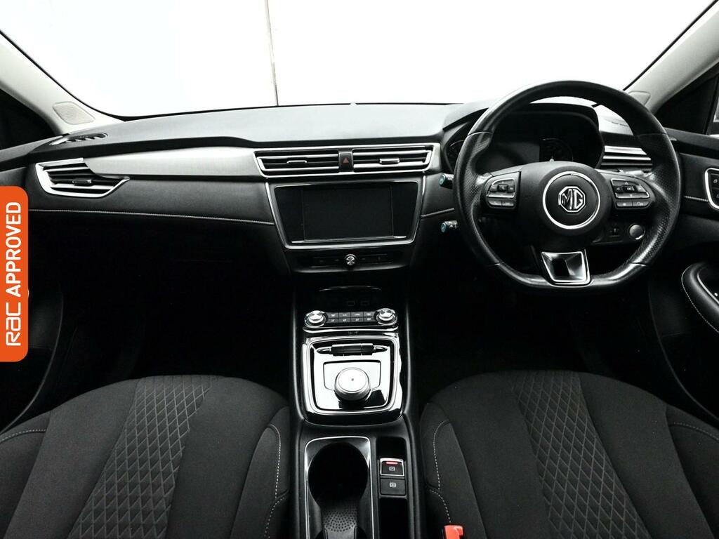 MG MG5 61.1Kwh Excite Long Range Estate Silver #2