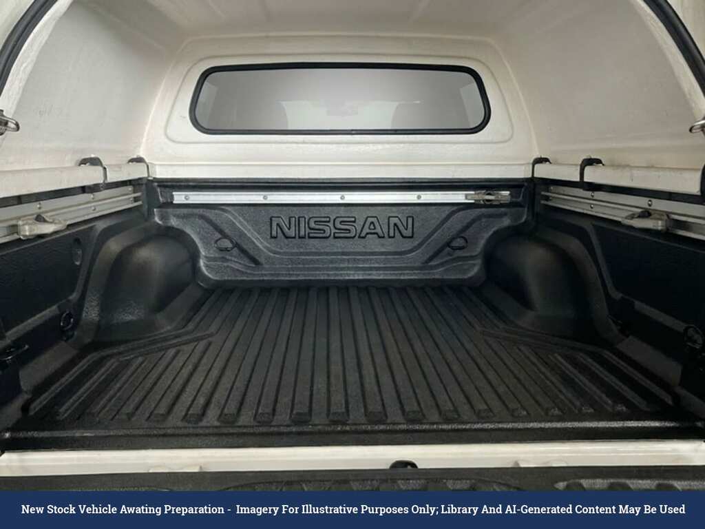 Nissan Navara 2.3 Dci Tekna Pickup Double Cab White #5