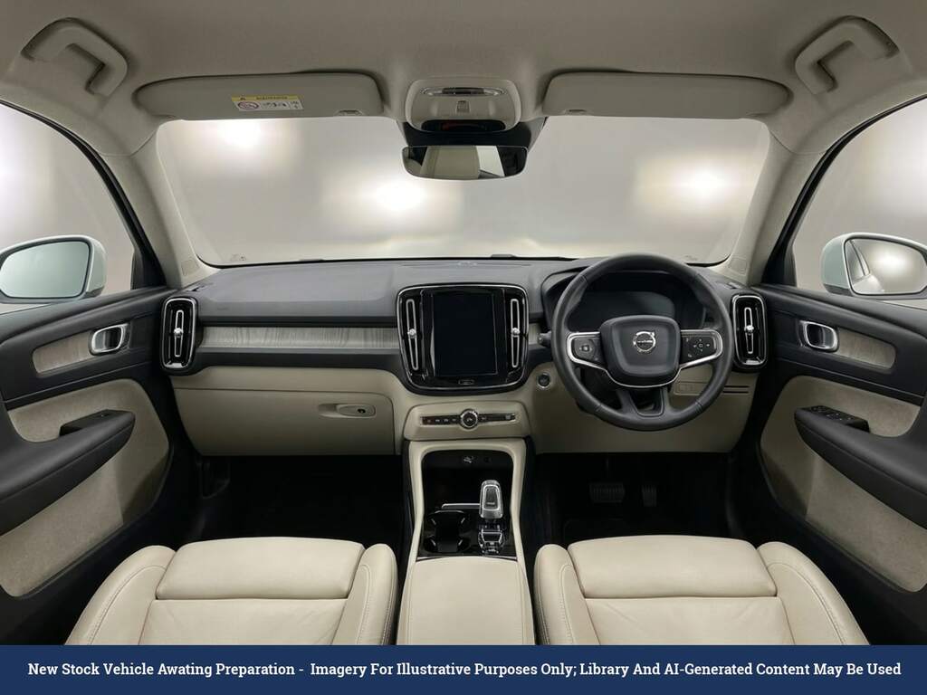 Volvo XC40 T4 Awd Momentum Black #5