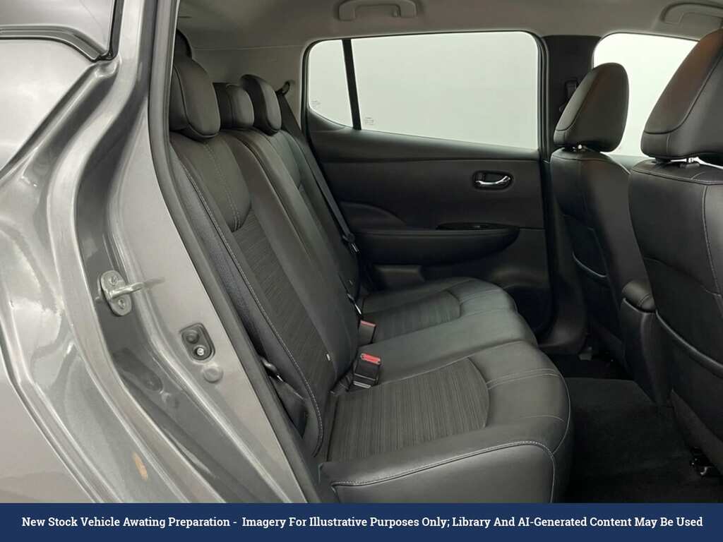 Nissan Leaf 39Kwh N-connecta Hatchback 150 Grey #3