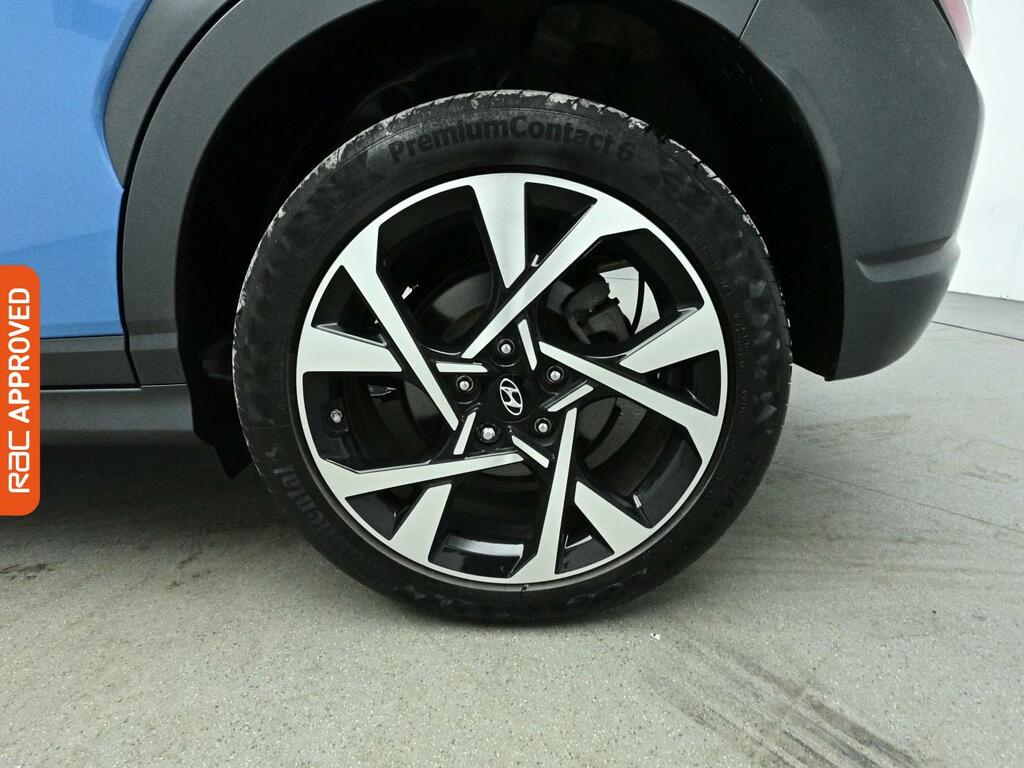 Hyundai Kona Premium Red #24