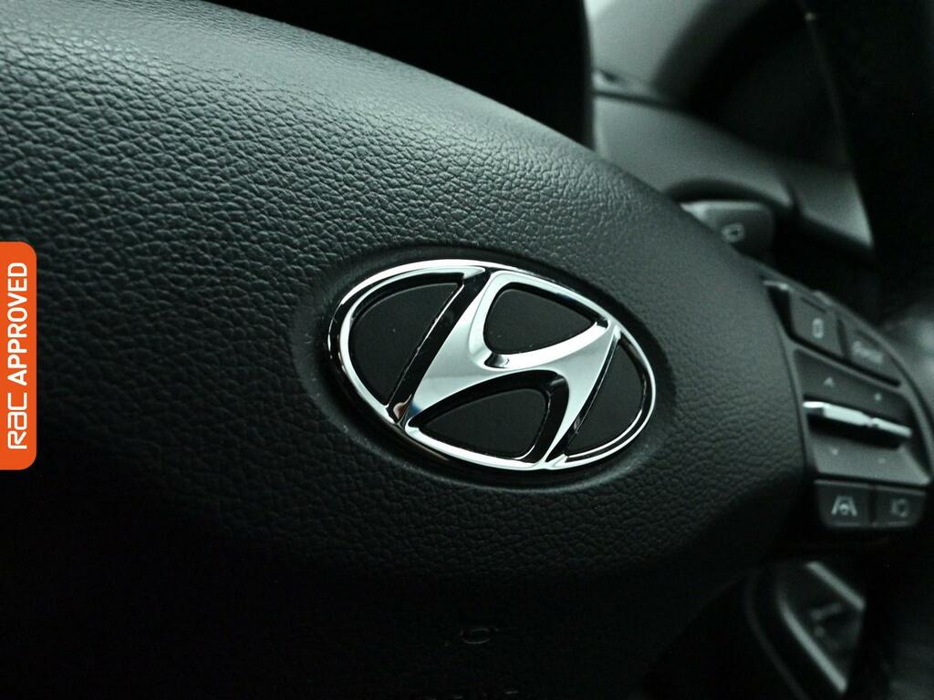 Hyundai Kona Premium Red #20