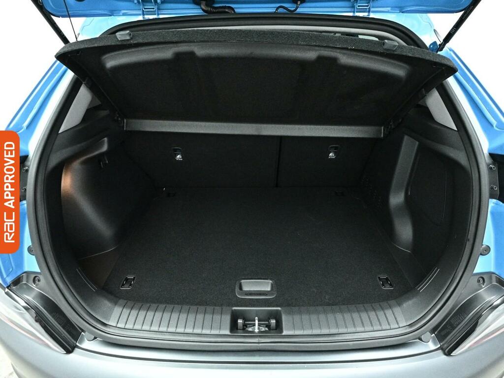 Hyundai Kona Premium Red #23