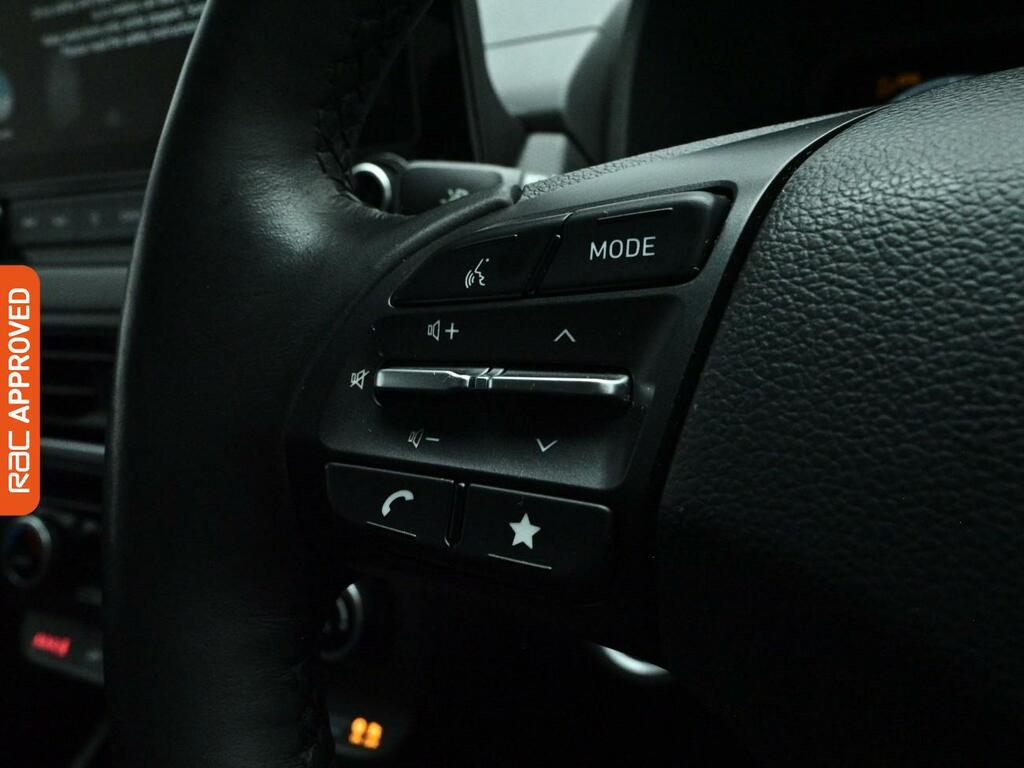 Hyundai Kona Premium Red #19