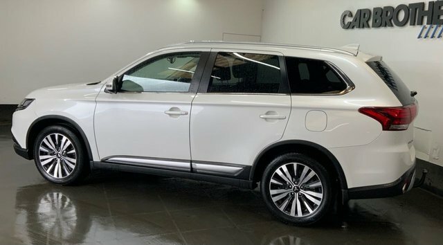 Mitsubishi Outlander 2.0 Mivec Exceed Suv Cvt 4Wd Euro 6 S White #4