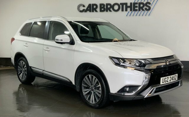 Mitsubishi Outlander 2.0 Mivec Exceed Suv Cvt 4Wd Euro 6 S White #3