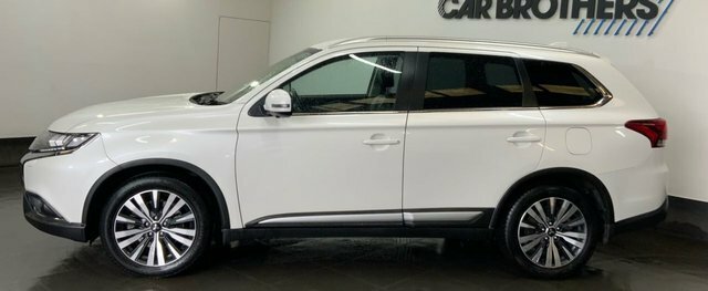 Mitsubishi Outlander 2.0 Mivec Exceed Suv Cvt 4Wd Euro 6 S White #5