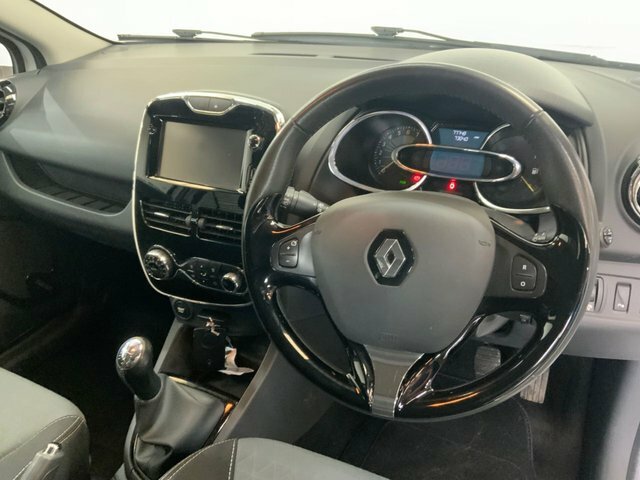 Renault Clio Dynamique Medianav Black #22