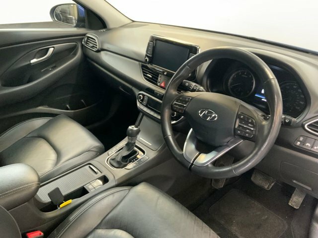 Hyundai I30 Hatchback Black #28