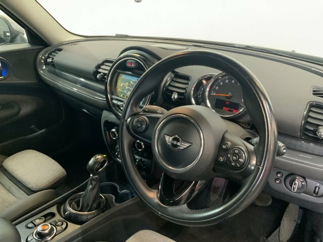 Mini Clubman Cooper Red #25