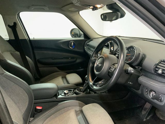 Mini Clubman Cooper Red #26