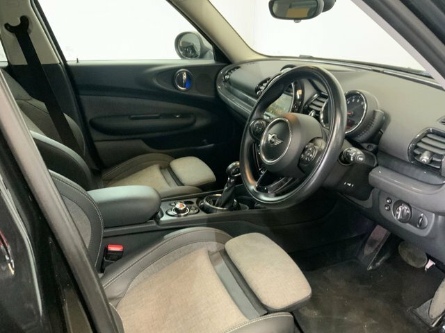 Mini Clubman Cooper Red #20