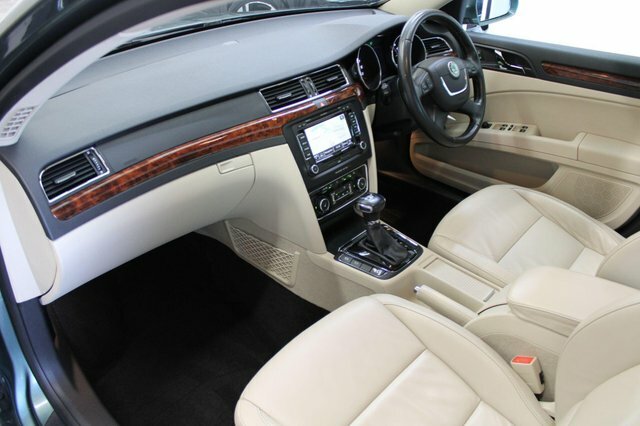 Skoda Superb 2013 2.0 Tdi Elegance Dsg 4Wd Euro 5 Green #2