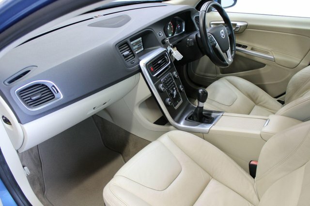 Volvo V60 2013 1.6 D2 Se Lux Euro 5 Ss Blue
