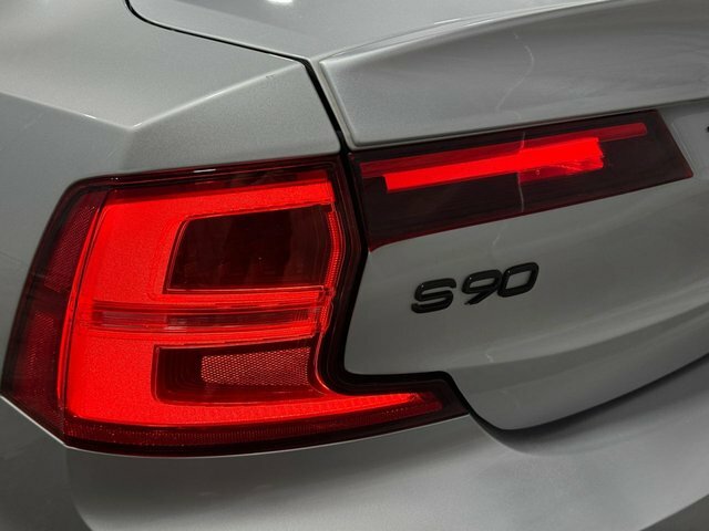 Volvo S90 D4 R-design Saloon Silver #6