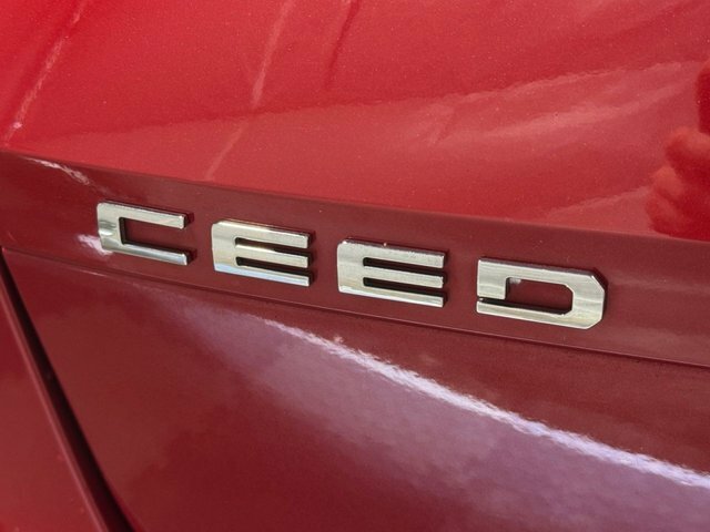 Kia Ceed Crdi 3 Sportswagon AX19JYD Red #6