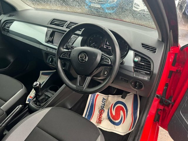 Skoda Fabia Tsi Colour Edition Hatchback Red #4