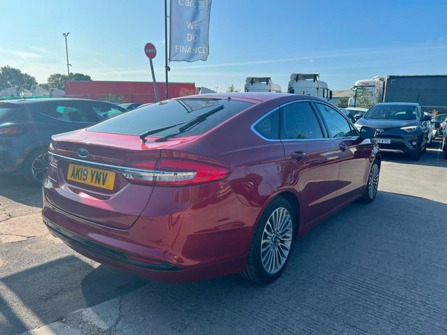 Ford Mondeo Ecoboost Titanium Edition Hatchback Red #4