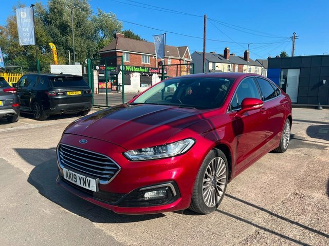 Ford Mondeo Ecoboost Titanium Edition Hatchback Red #2