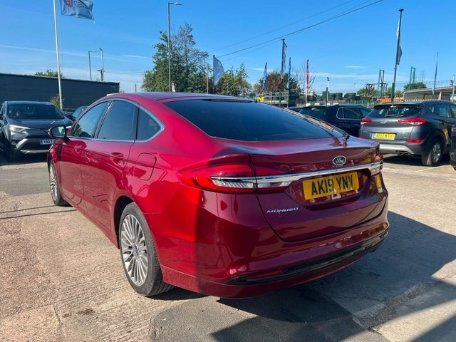 Ford Mondeo Ecoboost Titanium Edition Hatchback Red #3