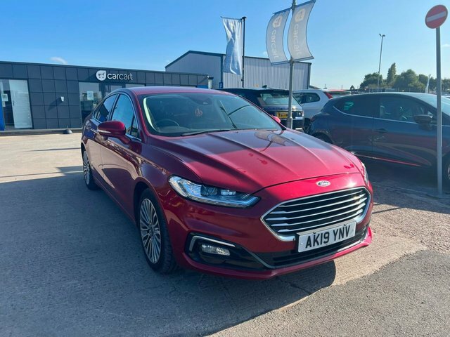 Ford Mondeo Ecoboost Titanium Edition Hatchback Red