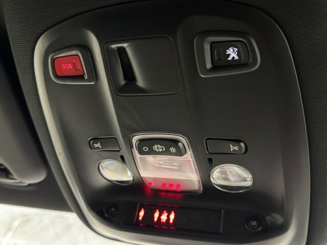 Peugeot 308 Hatchback 1.5 Black #21