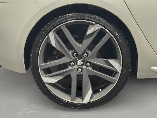 Peugeot 308 Hatchback 1.5 Black #41