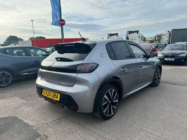 Peugeot 208 Gt Line Black #4