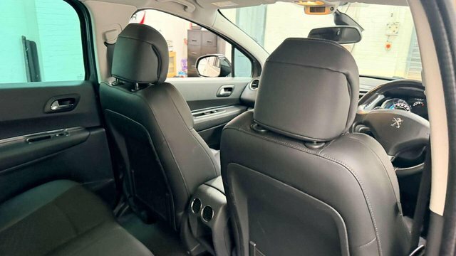 Peugeot 3008 Active White #17
