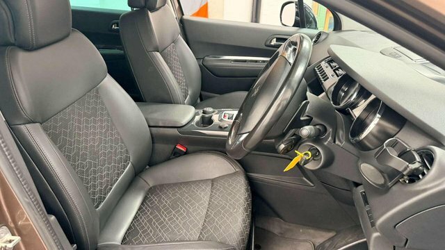 Peugeot 3008 Active White #8