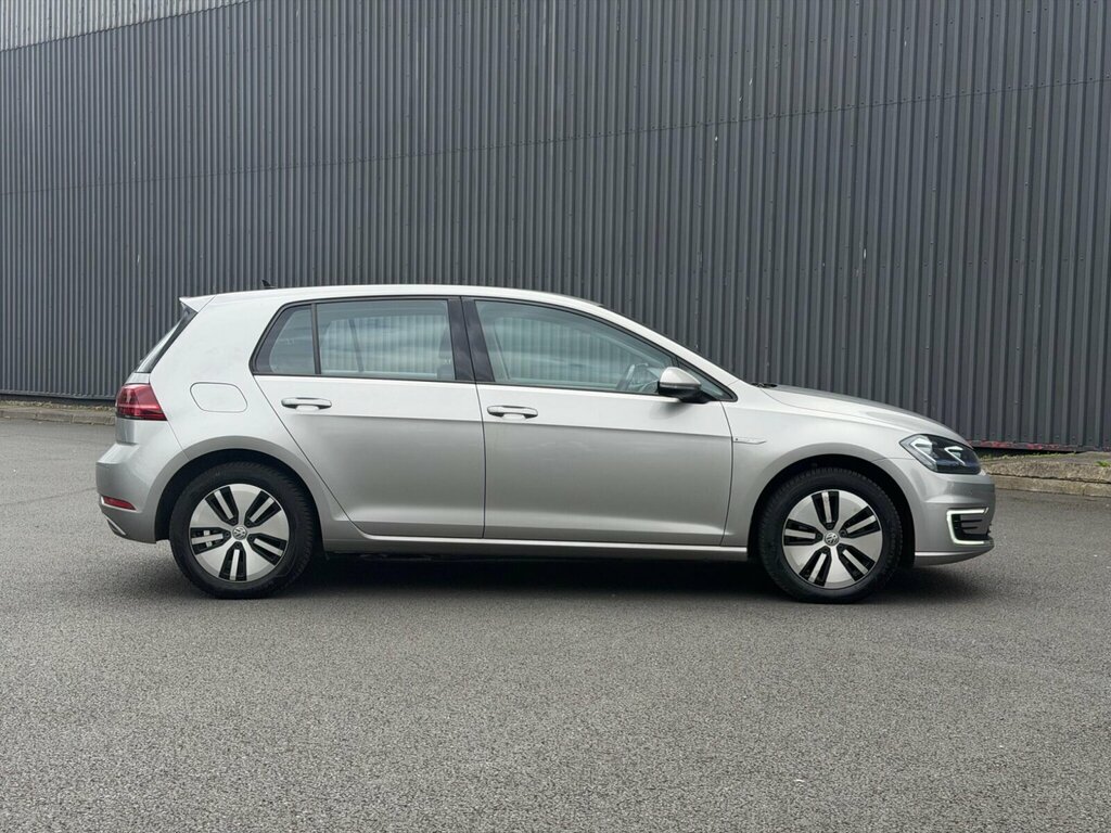 Volkswagen e-Golf 35.8Kwh E-golf Silver #2
