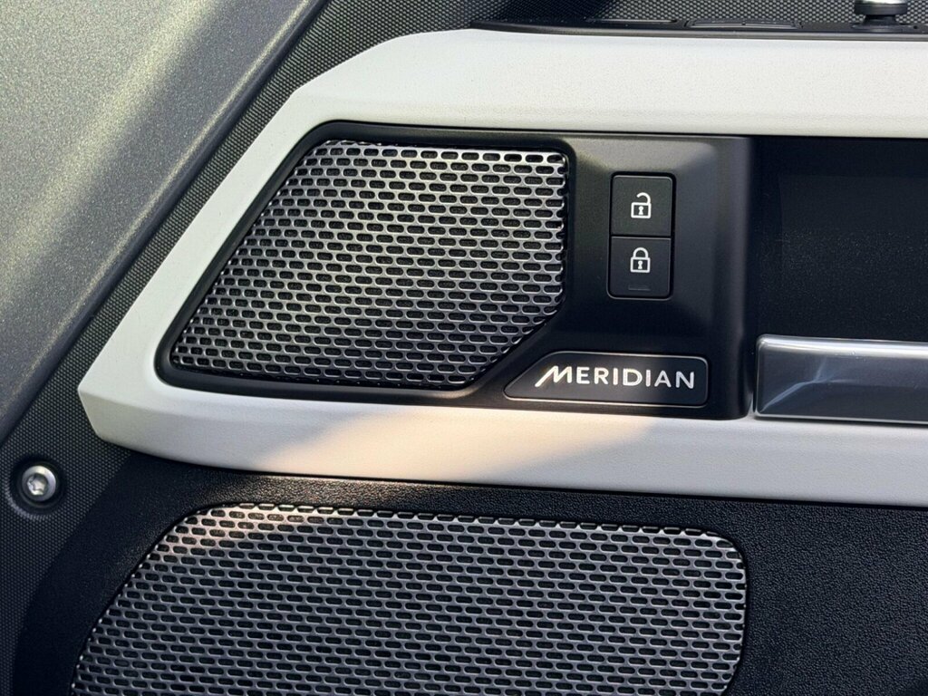 Land Rover Defender 110 2.0 D200 110 Grey #25