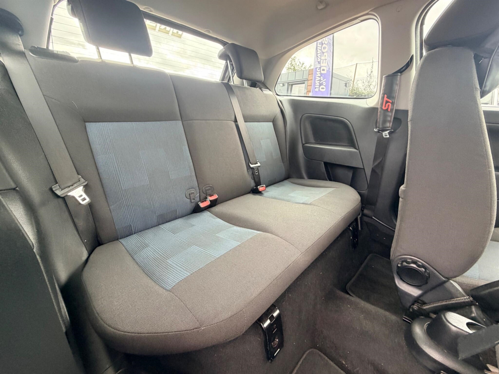 Ford Fiesta 1.4 Silver Silver #19