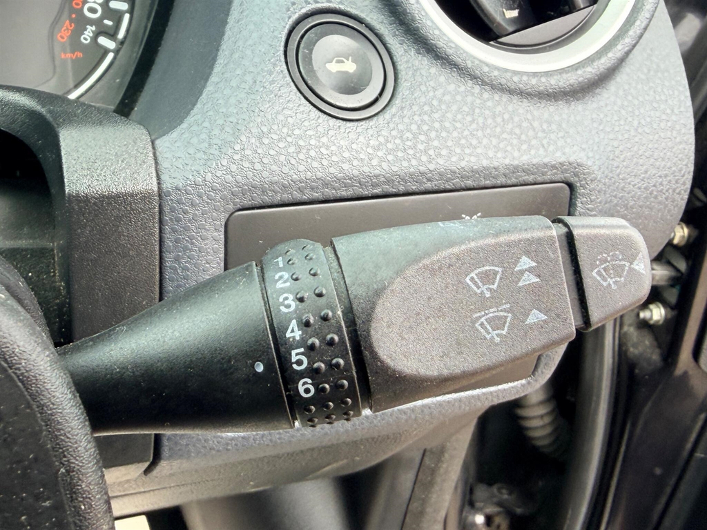Ford Fiesta 1.4 Silver Silver #23