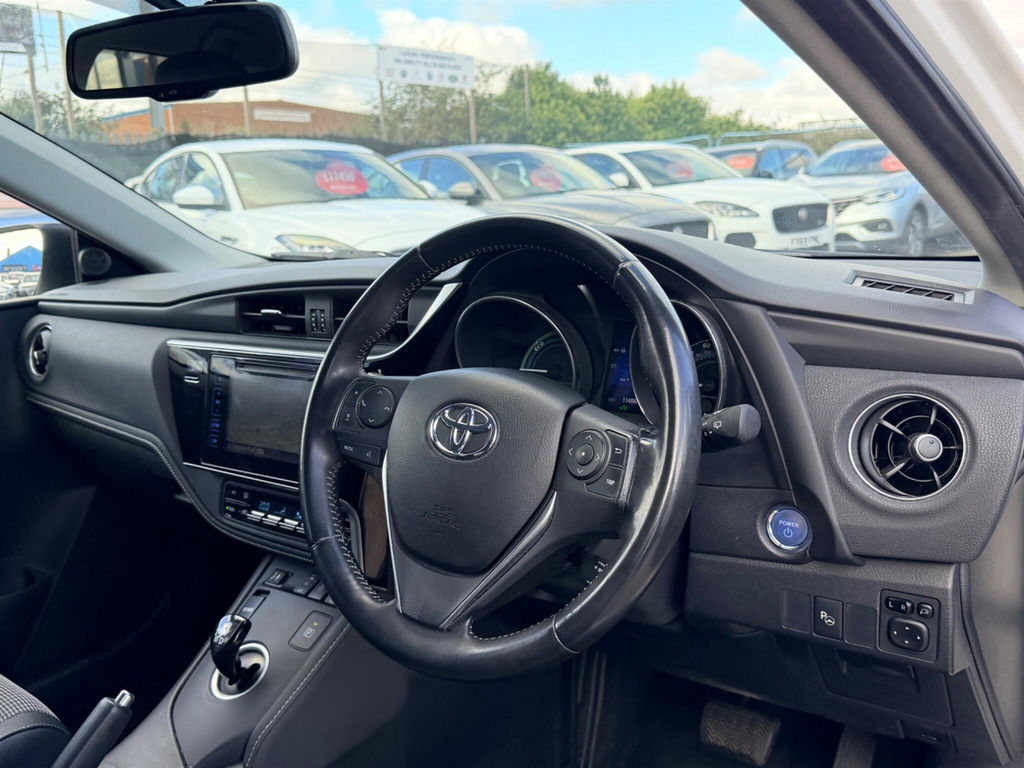 Toyota Auris Design Blue #8