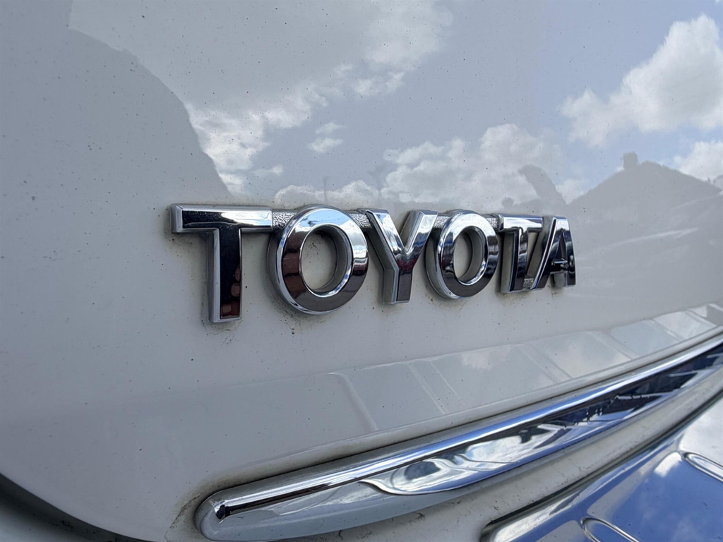 Toyota Auris Design Blue #12