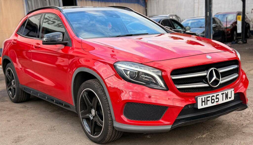 Mercedes-Benz GLA Class 2.0 Gla250 Amg Line 7G-dct 4Matic Euro 6 Ss Red