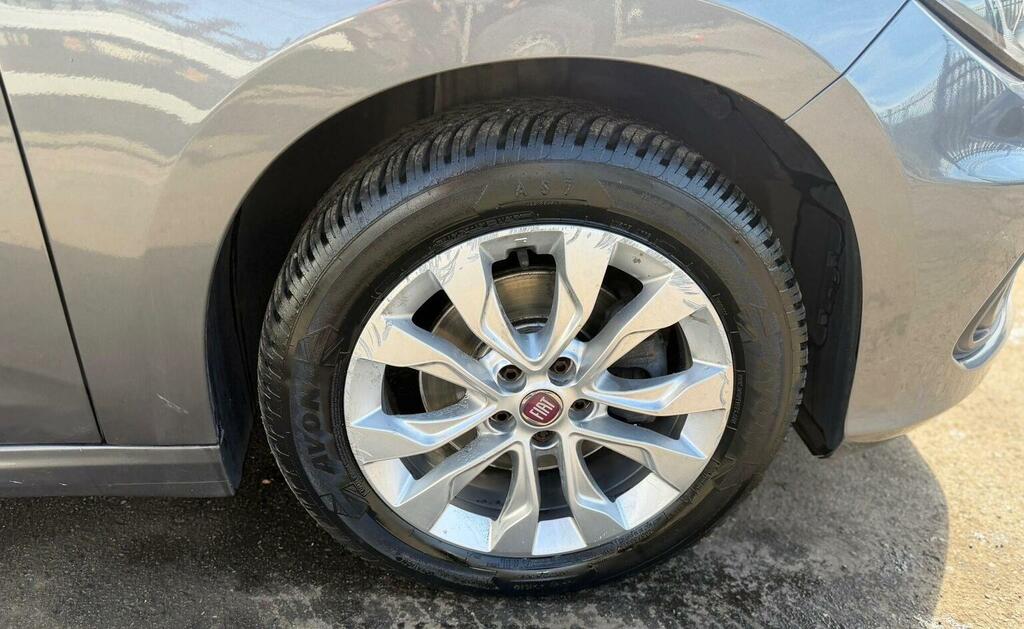 Fiat Tipo Hatchback Grey #40