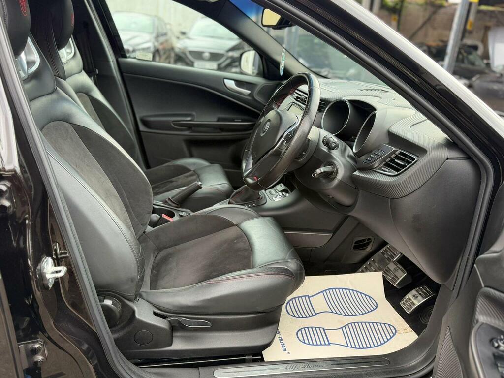 Alfa Romeo Giulietta Hatchback Blue #15