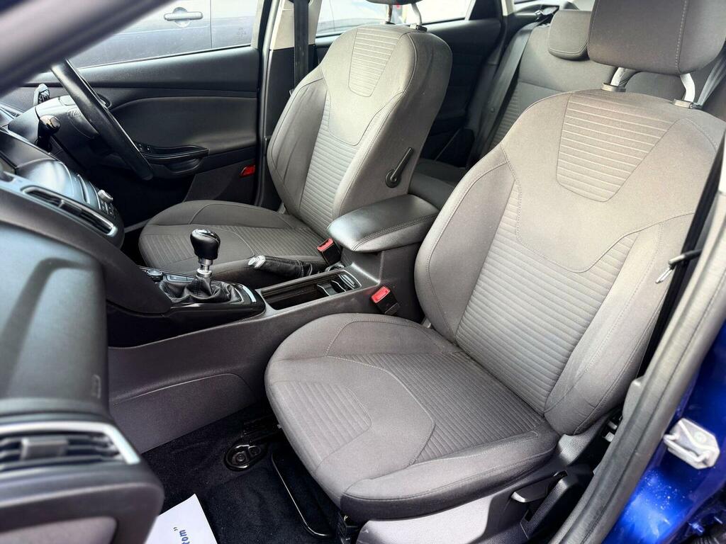 Ford Focus 1.0T Ecoboost St-line Hatchback White #44