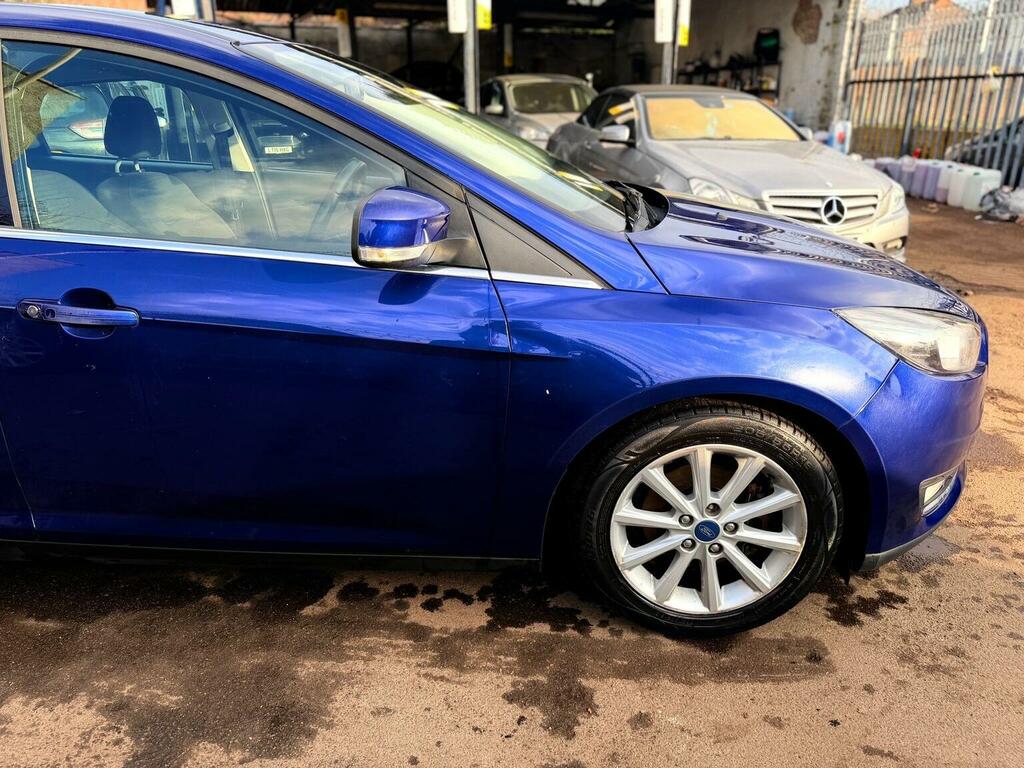 Ford Focus 1.0T Ecoboost St-line Hatchback White #46
