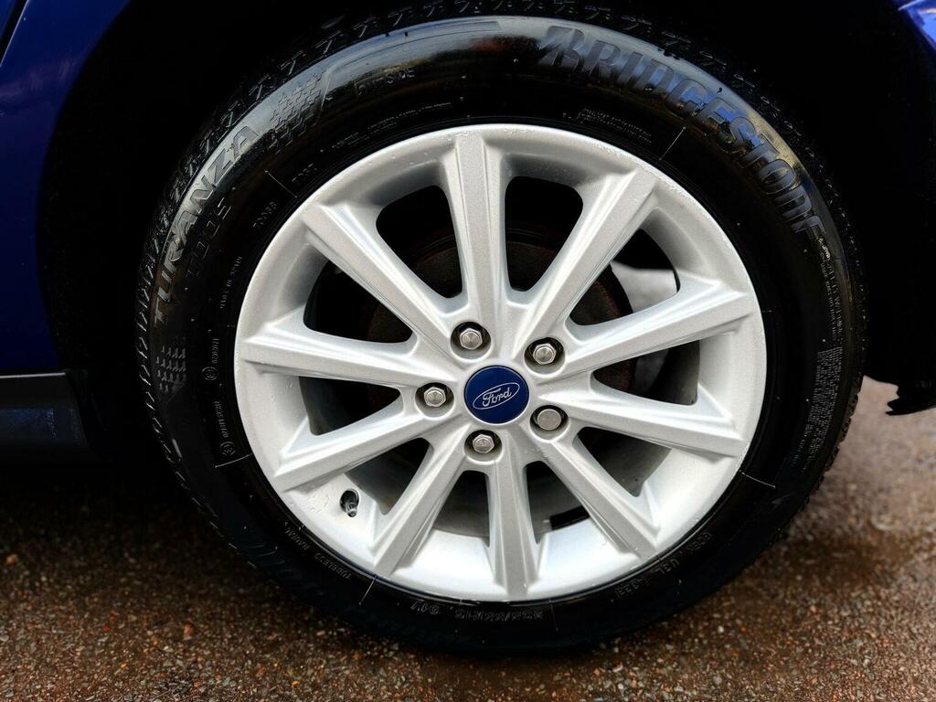 Ford Focus 1.0T Ecoboost St-line Hatchback White #35