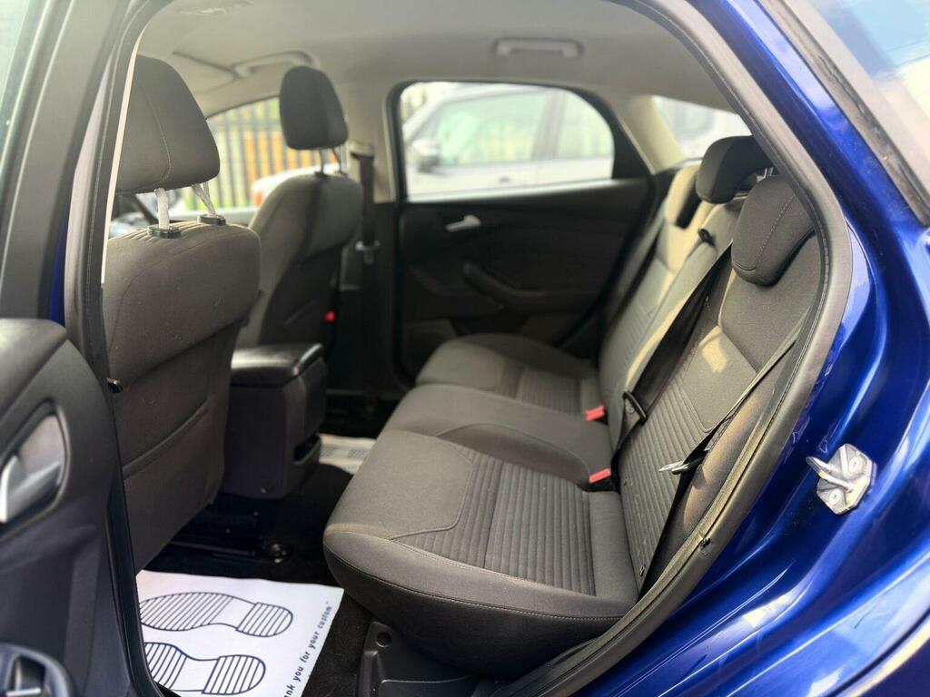 Ford Focus 1.0T Ecoboost St-line Hatchback White #17