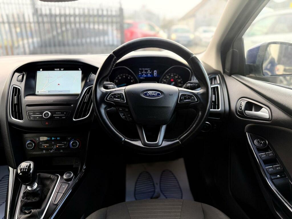 Ford Focus 1.0T Ecoboost St-line Hatchback White #12