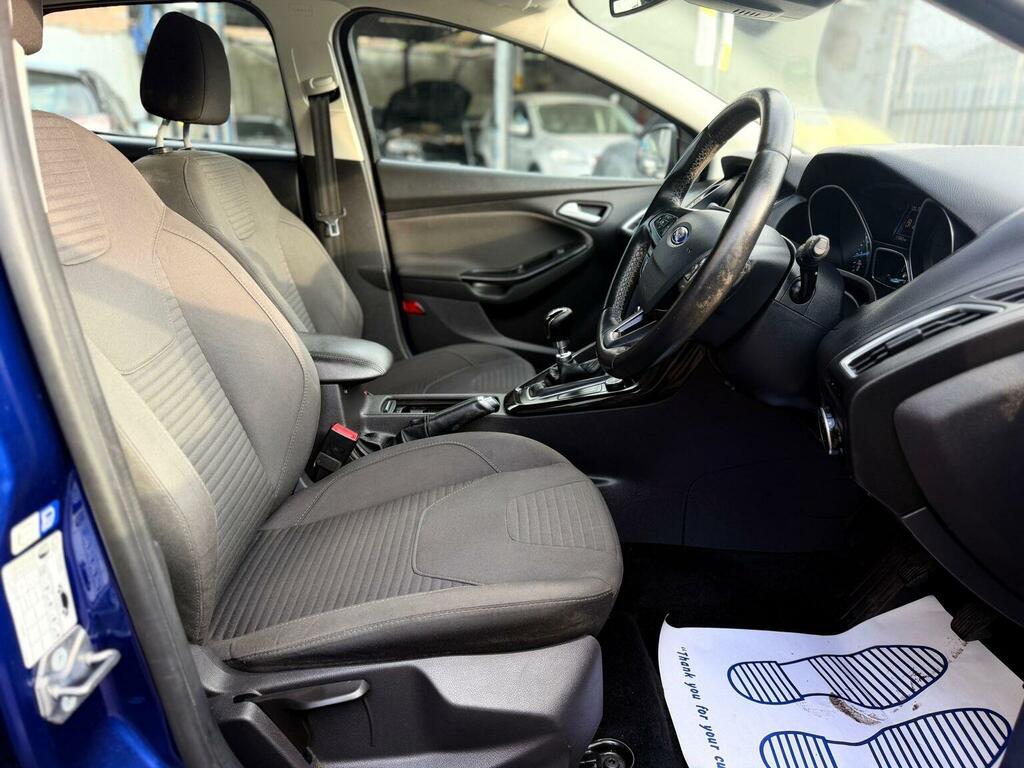 Ford Focus 1.0T Ecoboost St-line Hatchback White #15