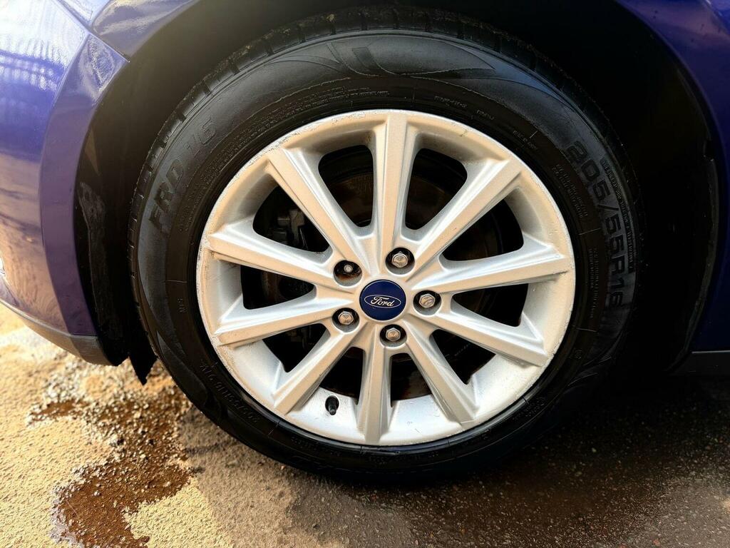 Ford Focus 1.0T Ecoboost St-line Hatchback White #36